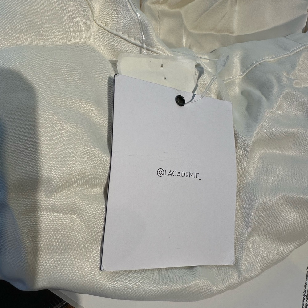 Cl#2 Brand new L’Acadamie Keely skirt in Ivory - Picture 7 of 8